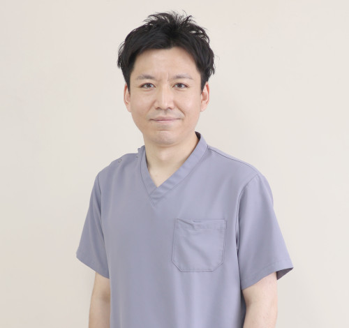 立川　友博
